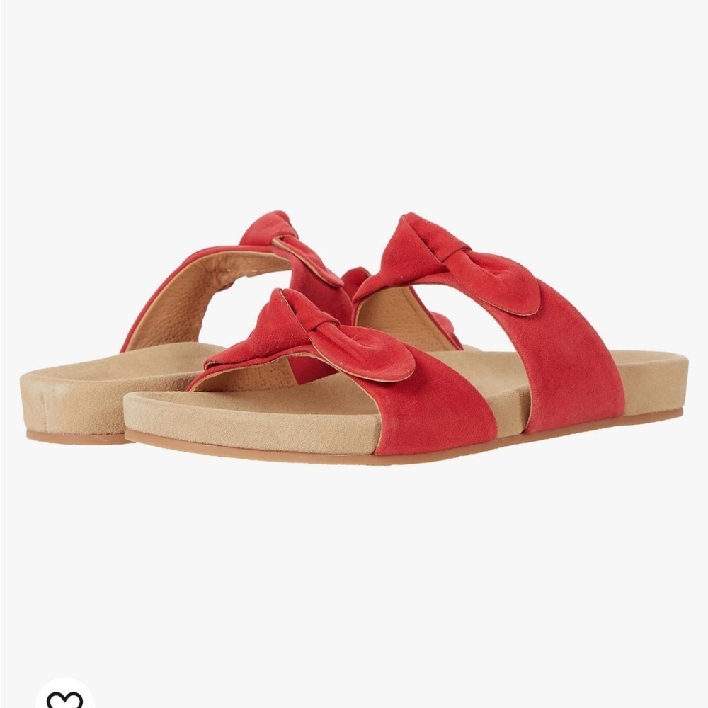 Jack Rogers Rose double knot suede
Sandals. In cayenne. Size 8.